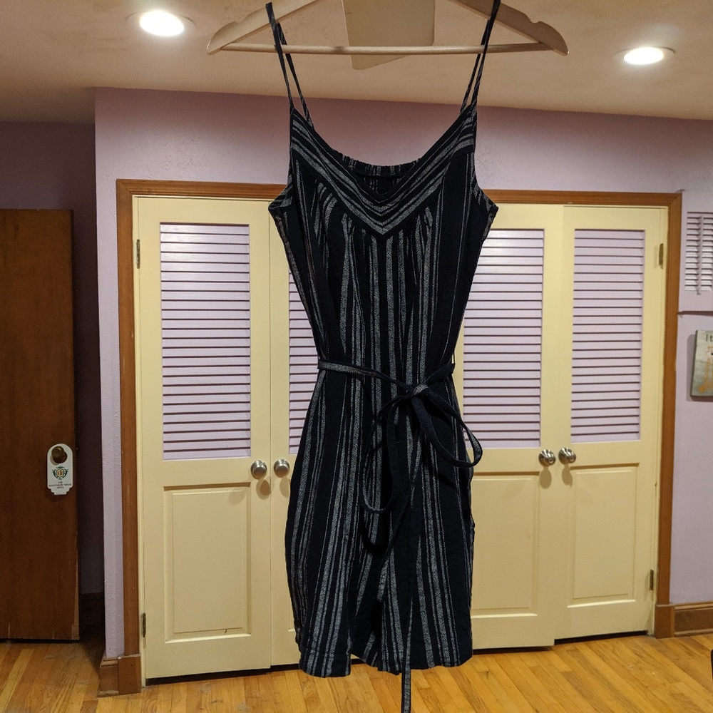 Uniqlo Woven Romper With Pockets